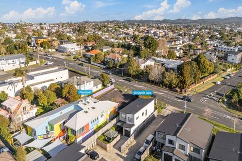Photo of property in 10 Sophie Lane, Henderson, Auckland, 0612