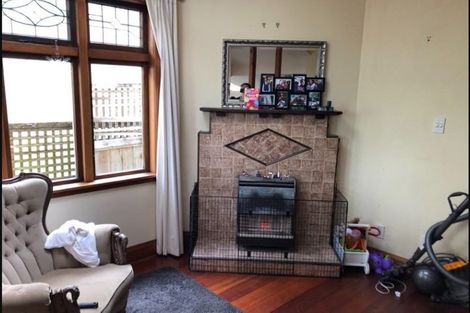 Photo of property in 73 Harbour View Road, Northland, Wellington, 6012