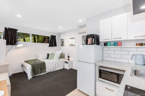 Photo of property in 19 City View Grove, Harbour View, Lower Hutt, 5010