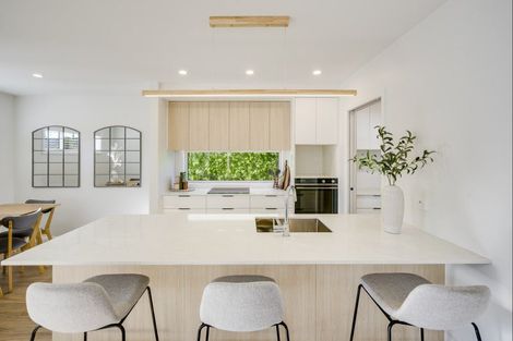 Photo of property in 9a Church Road, Taradale, Napier, 4112