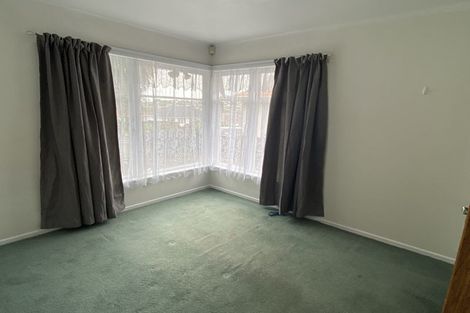 Photo of property in 98 Hillsborough Road, Hillsborough, Auckland, 1042