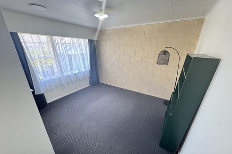 Photo of property in 2 Leslie Avenue, Cloverlea, Palmerston North, 4412