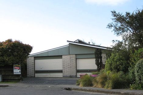 Photo of property in 8 Walker Place, Rangiora, 7400