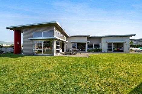 Photo of property in 33 Dillon Drive, Bell Block, New Plymouth, 4312