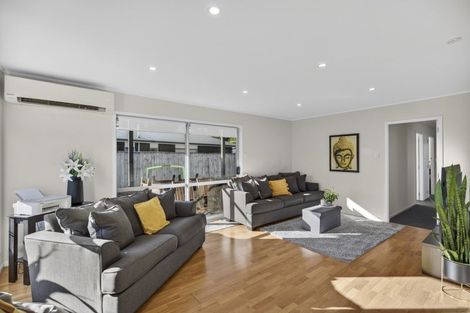 Photo of property in 21 Heaphy Street, Westown, New Plymouth, 4310