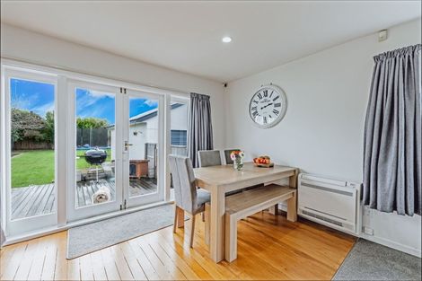 Photo of property in 19 Cutts Road, Russley, Christchurch, 8042
