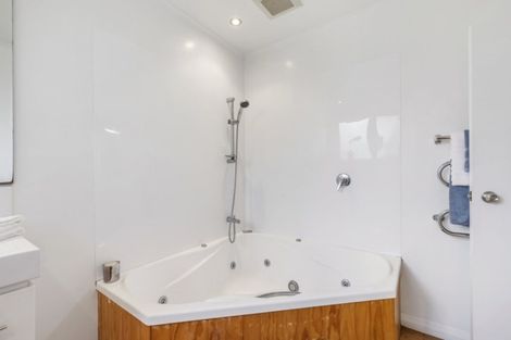 Photo of property in 2/14 Edison Place, Saint Heliers, Auckland, 1071