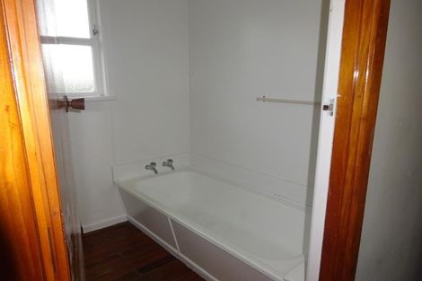 Photo of property in 615 Huia Street, Camberley, Hastings, 4120