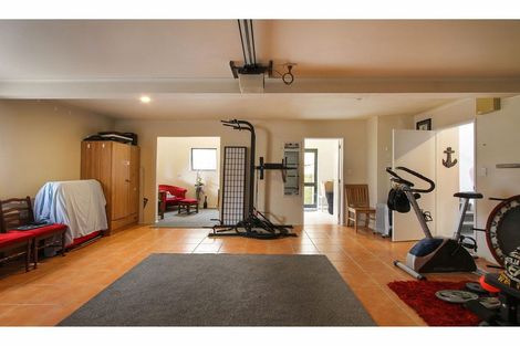 Photo of property in 4/5 Anne Road, Hillcrest, Auckland, 0627