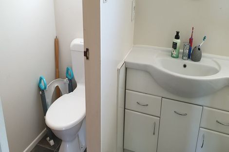 Photo of property in 16 Villa Place, Bell Block, New Plymouth, 4312