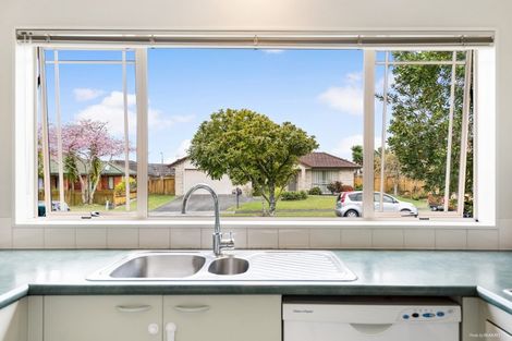 Photo of property in 66 Sandwick Drive, Weymouth, Auckland, 2103