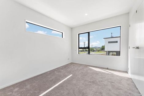 Photo of property in 67a Divich Avenue, Te Atatu South, Auckland, 0610