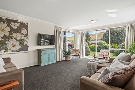 Photo of property in 10 Coburn Place, Lake Hayes, Queenstown, 9304