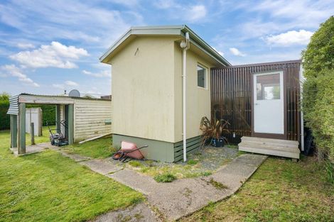 Photo of property in 28 Tokanui Haldane Road, Tokanui, 9884