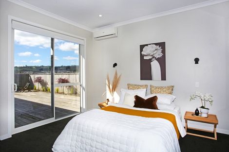 Photo of property in 32 Helenslee Road, Pokeno, 2402