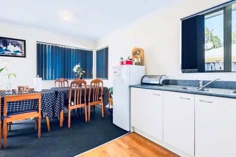 Photo of property in 15 Josie Lane, Manurewa, Auckland, 2102