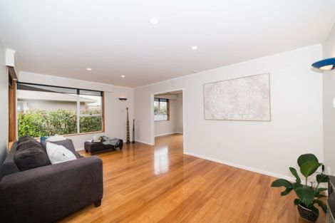 Photo of property in 4 Sutherland Crescent, Westbrook, Palmerston North, 4412