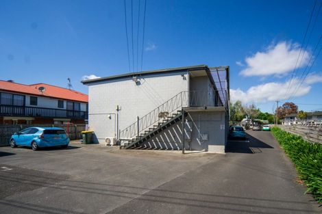 Photo of property in 6/3 Tralee Place, Hillcrest, Hamilton, 3216