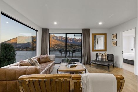 Photo of property in 5 Sunrise Lane, Queenstown, 9300