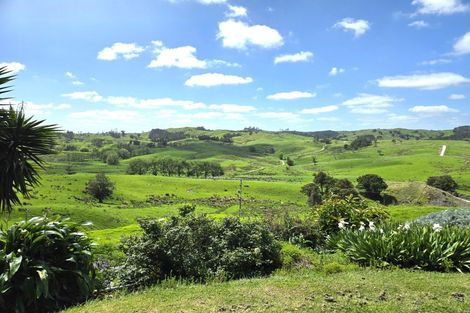 Photo of property in 153 Marohemo Road, Maungaturoto, 0587