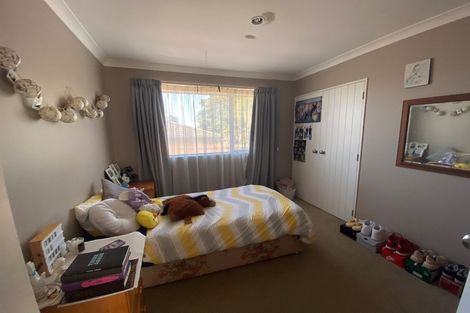 Photo of property in 48 Senator Drive, Manurewa, Auckland, 2105
