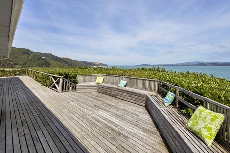 Photo of property in 39 Ferry Road, Days Bay, Lower Hutt, 5013