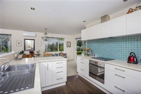 Photo of property in 2 Parkdale Close, Snells Beach, 0920