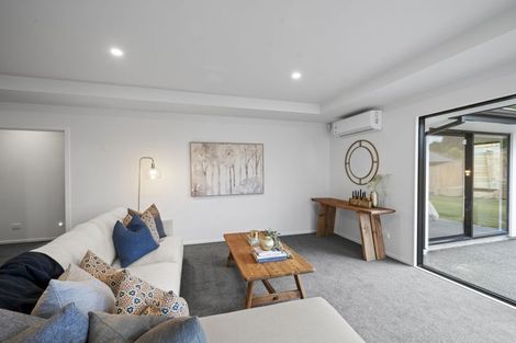 Photo of property in 8 Dray Place, Halswell, Christchurch, 8025