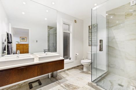 Photo of property in 37 Eastcliffe Road, Castor Bay, Auckland, 0620