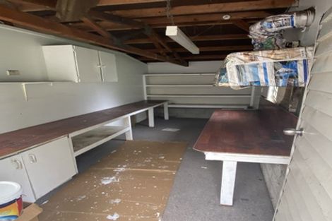 Photo of property in 98 Hillsborough Road, Hillsborough, Auckland, 1042