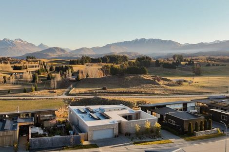 Photo of property in 16 Advance Terrace, Arrowtown, 9302