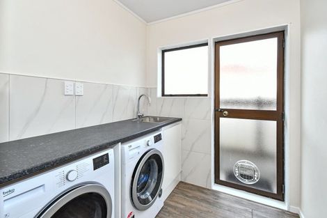 Photo of property in 2/13 Maunu Road, Papatoetoe, Auckland, 2025