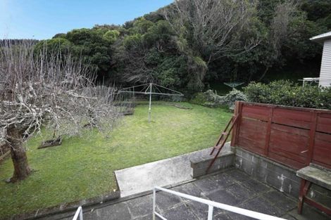 Photo of property in 92 Chester Road, Tawa, Wellington, 5028