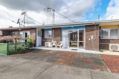 Photo of property in 16b Kent Street, Levin, 5510