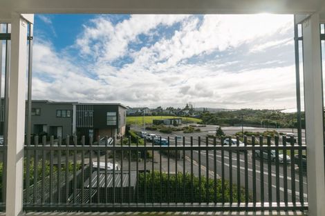 Photo of property in 32 Raranga Lane, Hobsonville, Auckland, 0616