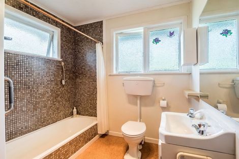 Photo of property in 49 Glencoe Road, Browns Bay, Auckland, 0630