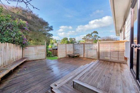 Photo of property in 15 Peterhouse Place, West Harbour, Auckland, 0618