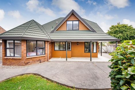Photo of property in 15a Phoenix Avenue, Hokowhitu, Palmerston North, 4410