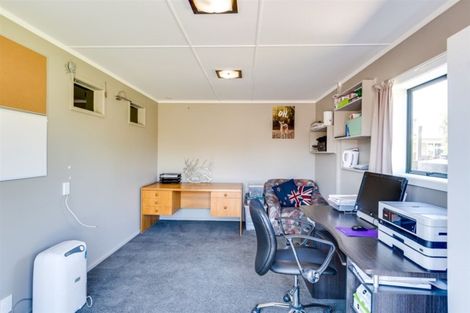 Photo of property in 12 Parsons Road, Meeanee, Napier, 4112