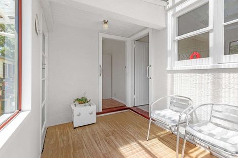 Photo of property in 18 Parkes Avenue, Saint Johns Hill, Whanganui, 4501