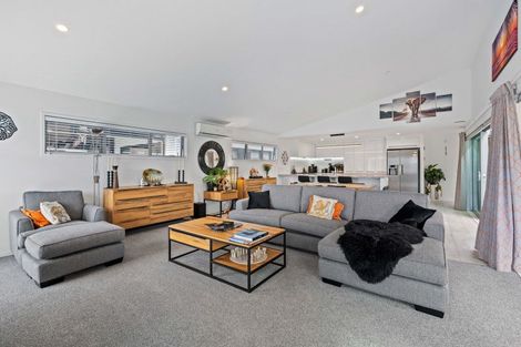 Photo of property in 6 Fred Carr Place, One Tree Point, 0118