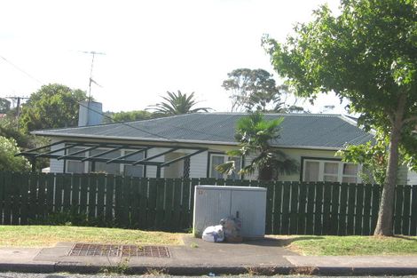 Photo of property in 1/44 College Road, Northcote, Auckland, 0627