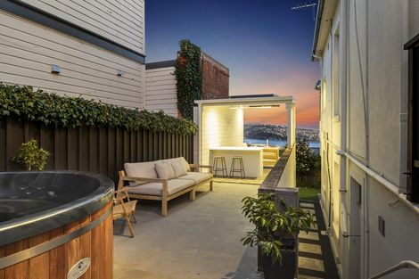 Photo of property in 422 Highgate, Roslyn, Dunedin, 9010