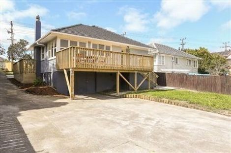 Photo of property in 4020 Great North Road, Glen Eden, Auckland, 0602