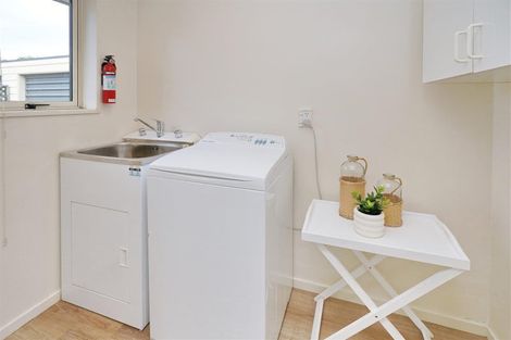 Photo of property in 107 Conway Street, Mayfair, Hastings, 4122