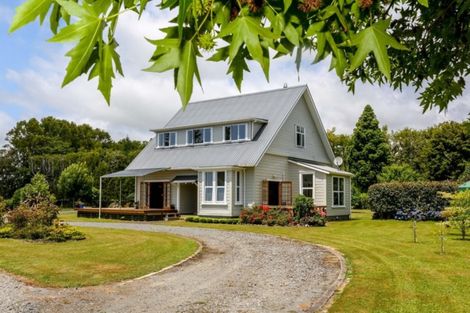 Photo of property in 600 Inland Road North, Onaero, Waitara, 4383