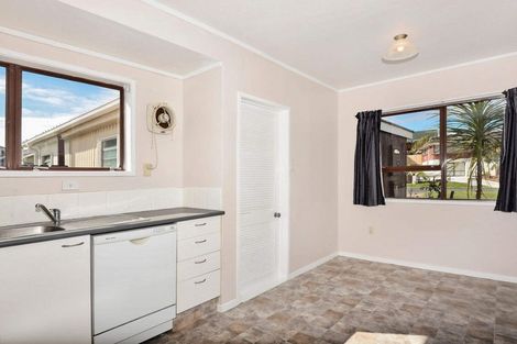 Photo of property in 2/222 Hillside Road, Papatoetoe, Auckland, 2025