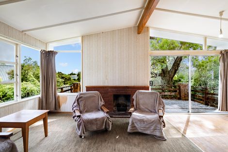 Photo of property in 17 Hilling Street, Titirangi, Auckland, 0604