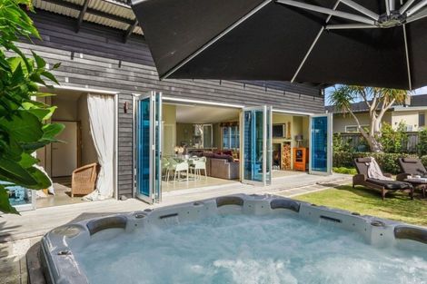 Photo of property in 32 Taumata Road, Omaha, 0986