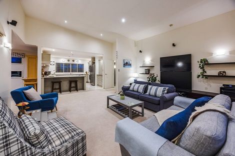 Photo of property in 3 Willowgrange Place, Pukekohe, 2120